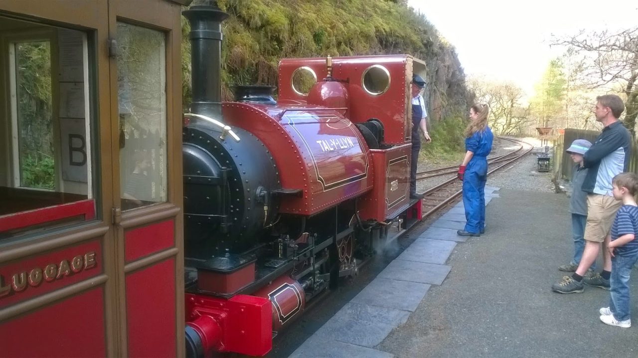 Talyllyn at Nant Gwernol