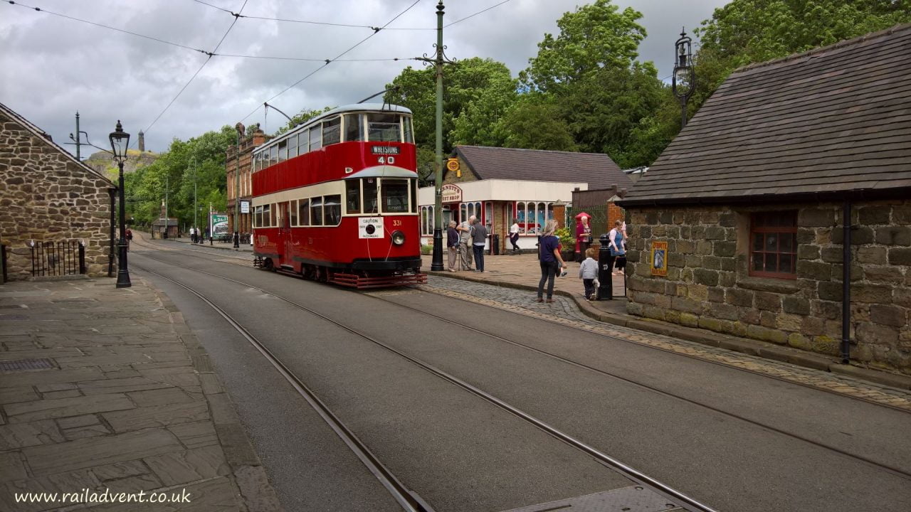 London Metropolitan 331 at Town End