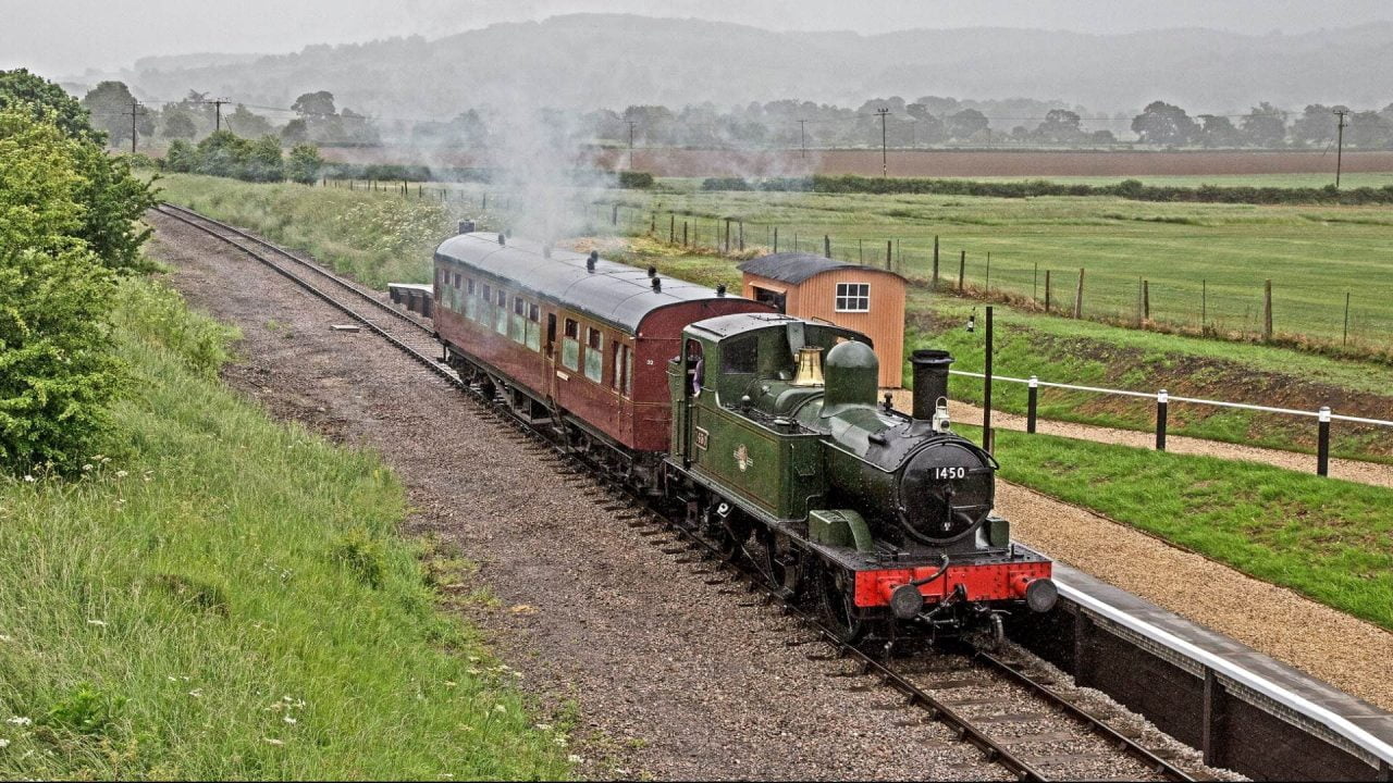 1450 stops at Hayles Halt