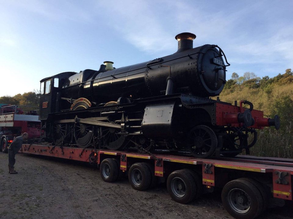 7820 "Dinmore Manor" arrives at CVR - credit CVR