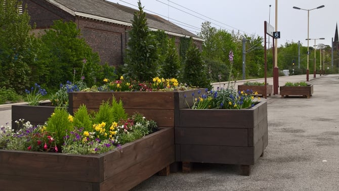 Planters at Lichfield // Credit: London Midland