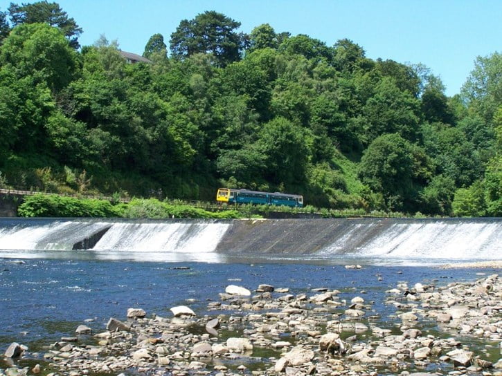 Arriva Trains Wales 143 in the Cynon Valley