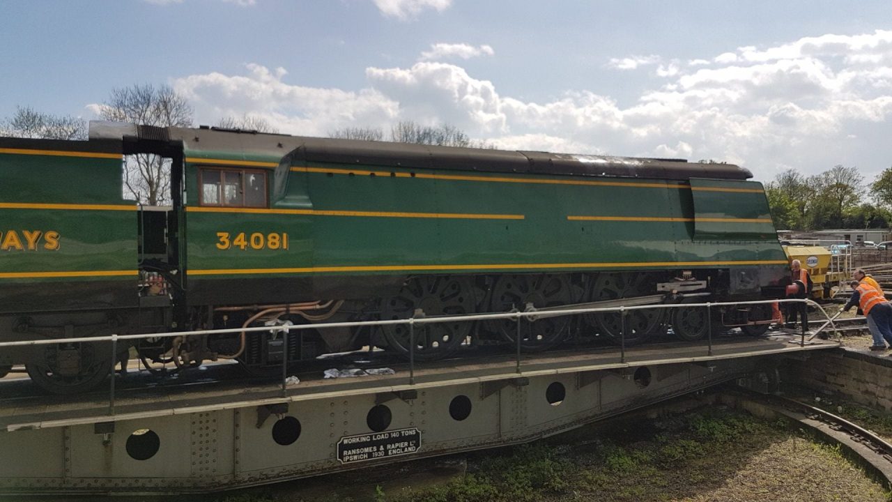 34081 "92 Squadron" on Wansford Turntable, NVR // Credit Jamie Duggan