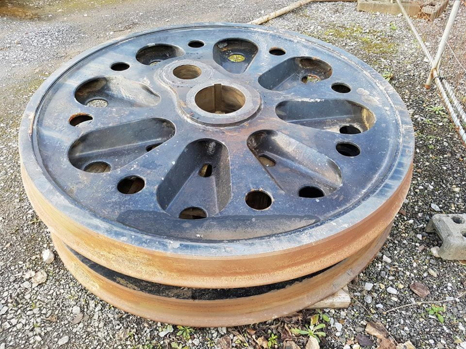 Wheels awaiting for next stage to start in conversion // Credit General Steam Navigation Locomotive Restoration Society