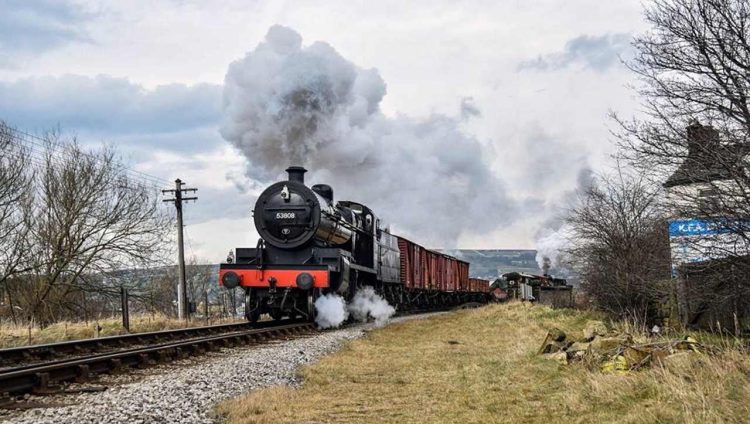 53808 rounds the bend onto GN Straight at the Keighley & Worth Valley Railway