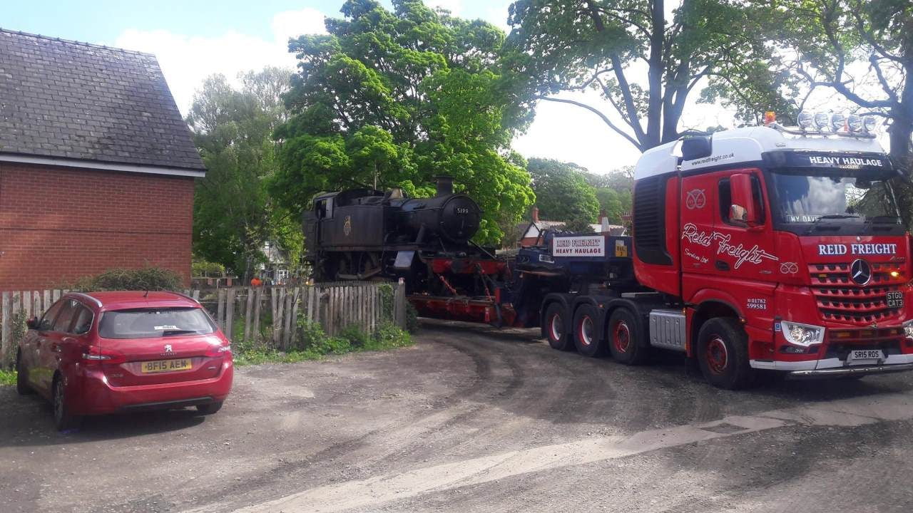 5199 departs the Llangollen Railway for a summer away at the East Lancashire Railway