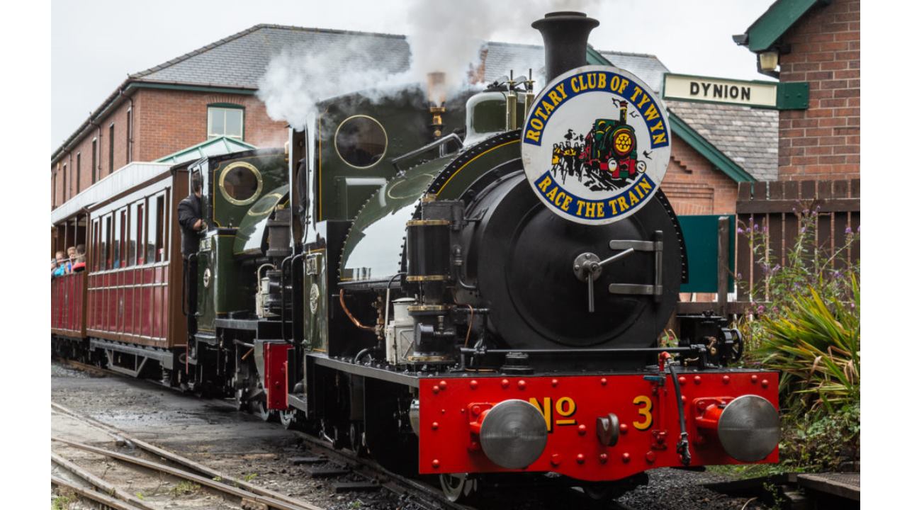 Talyllyn Railway Race The Train