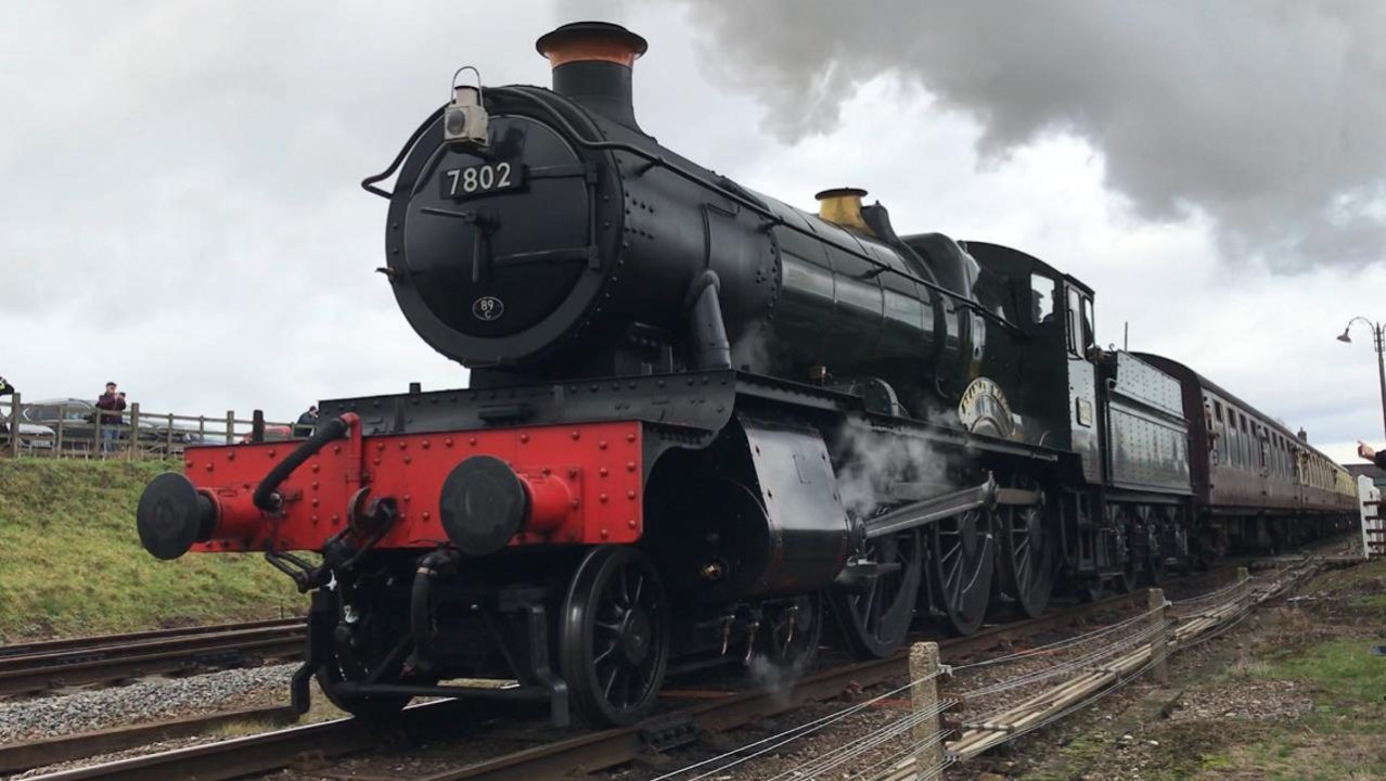 7802 at Quorn passenger