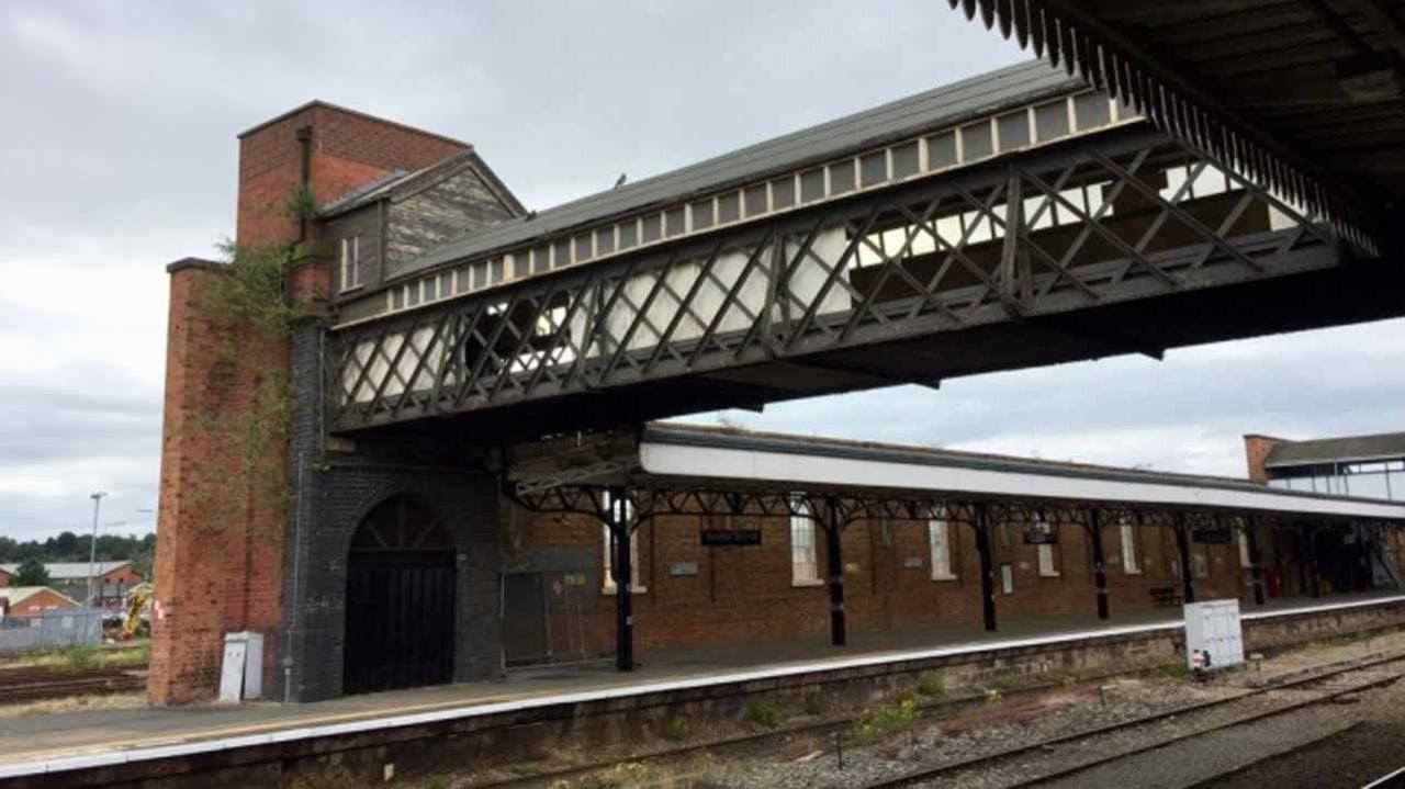 Worcester Shrub Hill Luggage Bridge