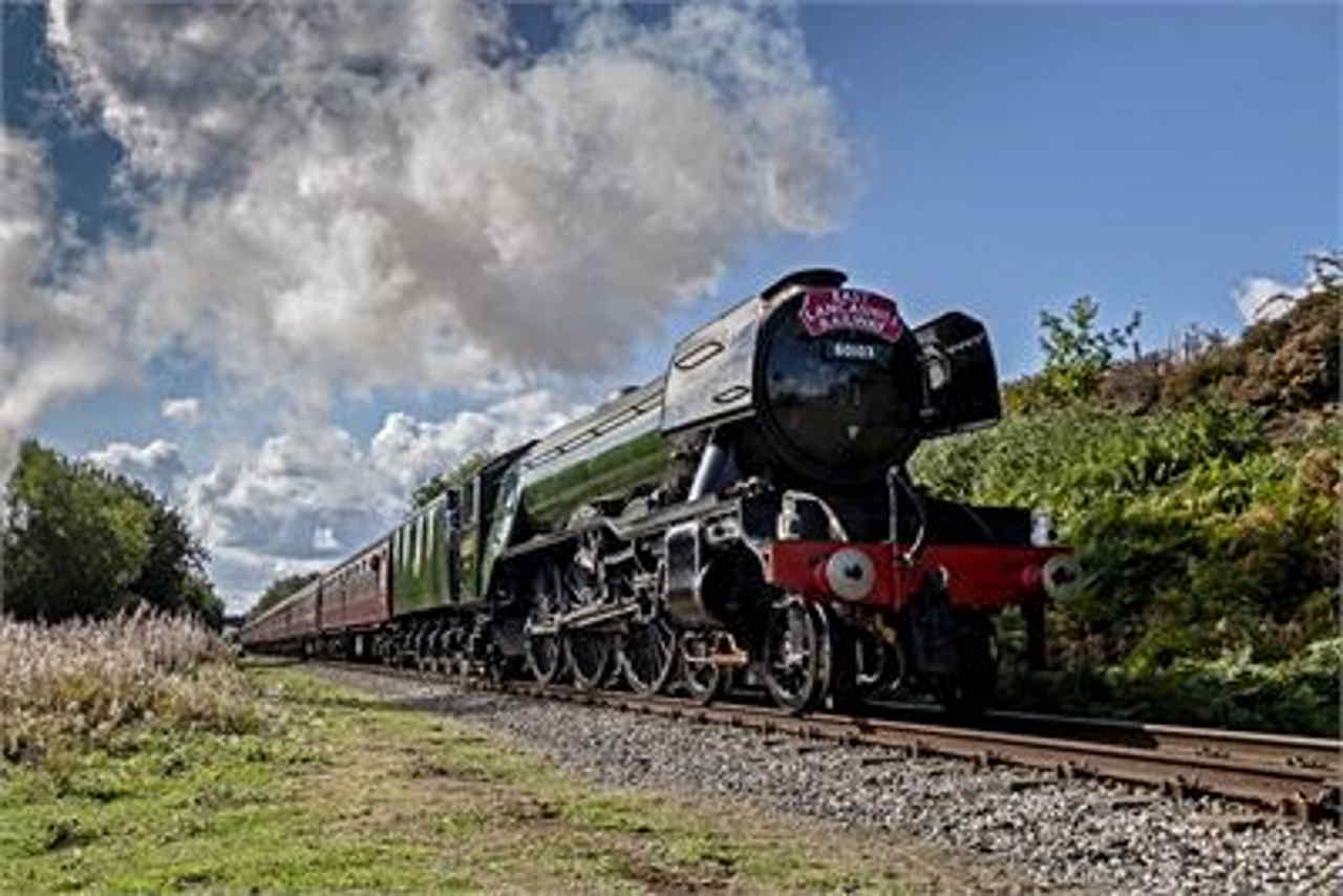 Light Engine Movement (york Nrm - East Grinstead) - Railadvent