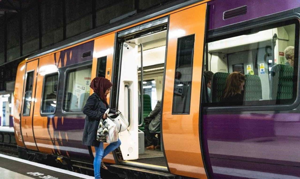 westmidsrailwaycarriage_NewsImage