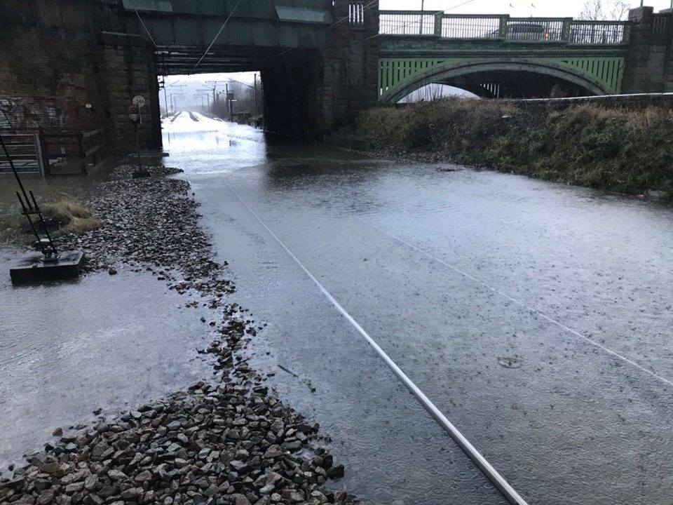 Trains resume after flooding at kirkstall