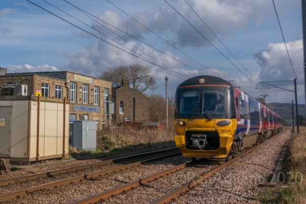 Northern Class 333 No. 333016 near Keighley