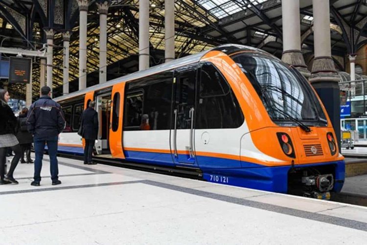 London Overground train at Liverpool Street