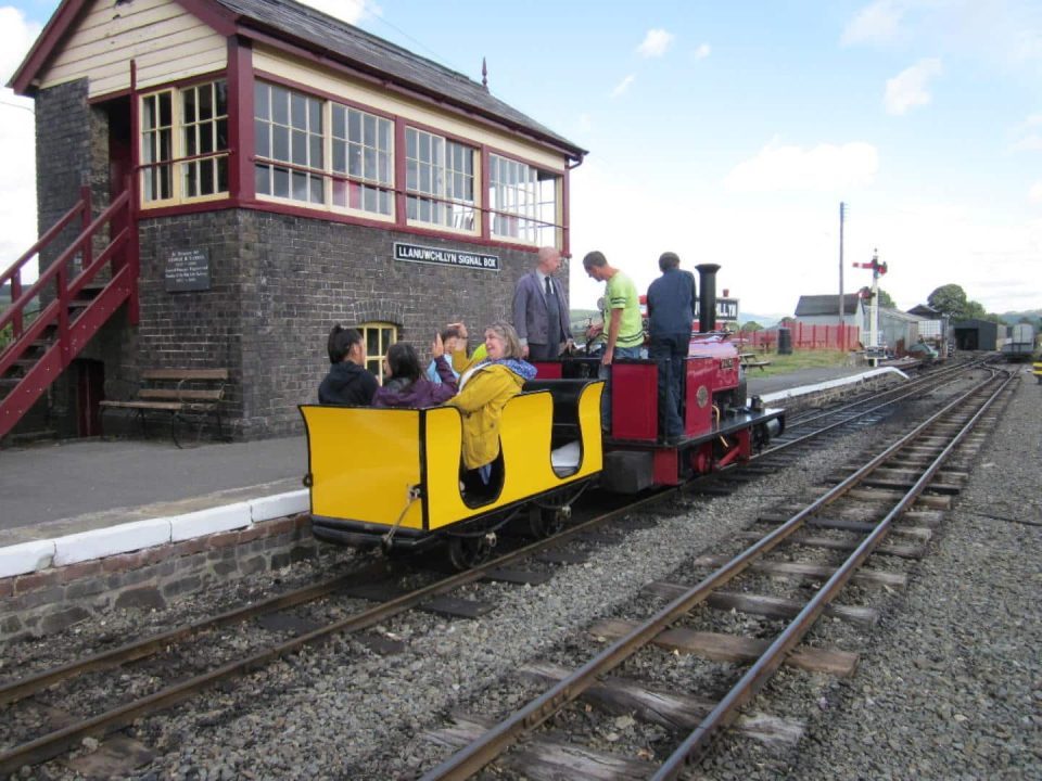 Llanuwchllyn Signal Box // Credit Bala Lake Railway