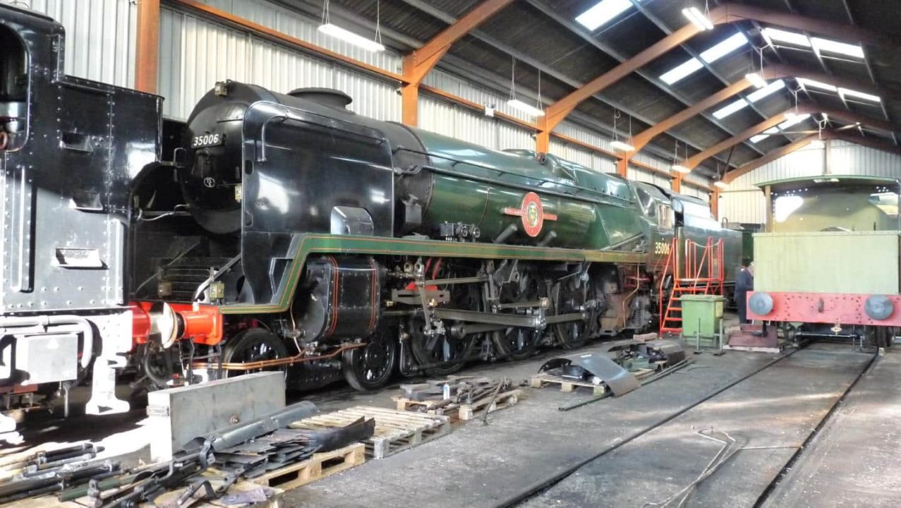 35006 Undergoing Winter Maintenance // Credit 35006 Locomotive Company Ltd