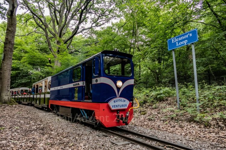 Graham Alexander arrives at Eleanor's Loop - Ruislip Lido Railway