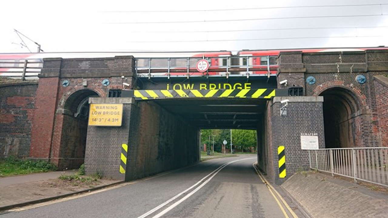 Railway bridge at Barrowby Road