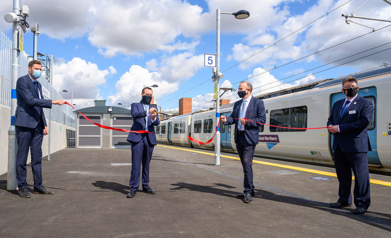 Stevenage MP opens new station platform