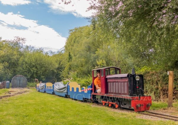 Nikki Louise heading past the sheds - Watford Miniature Railway