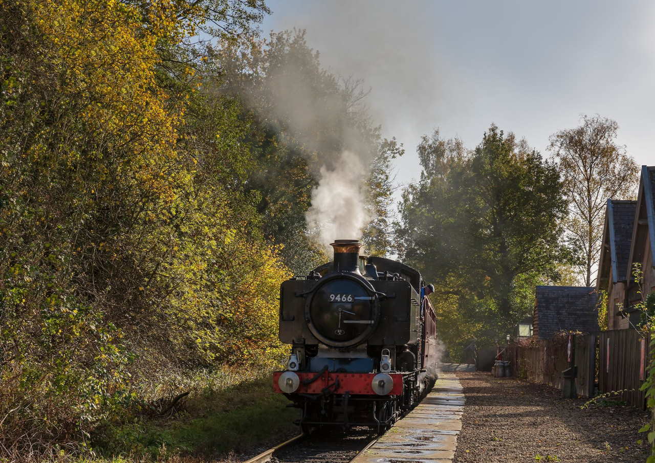 9466 on the Ecclesbourne Valley Railway