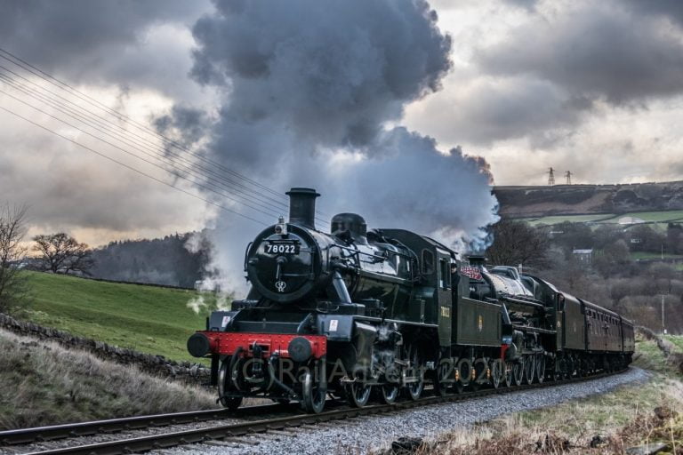 78022 and 45596 Bahamas head to Oakworth