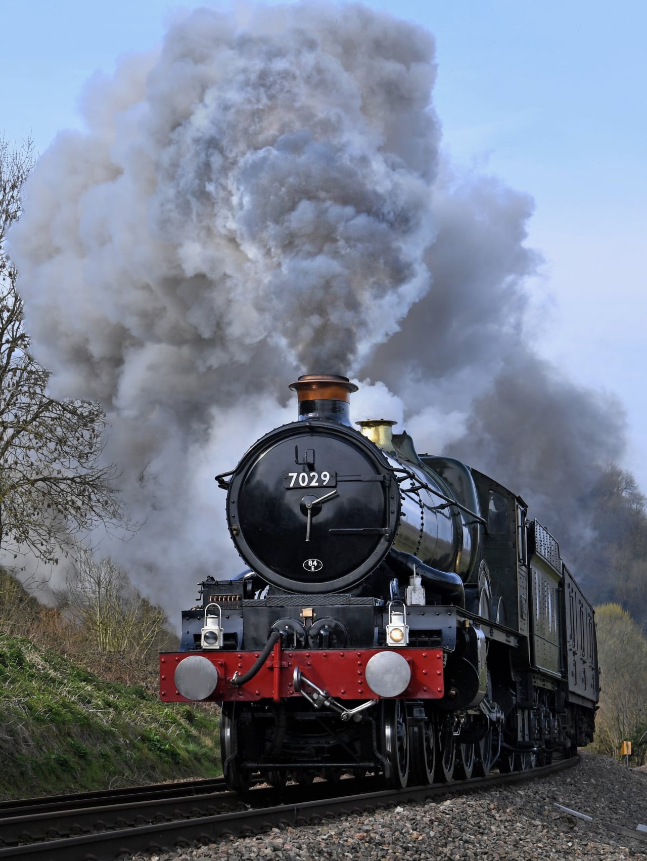 7029 Clun Castle on Sapperton Bank