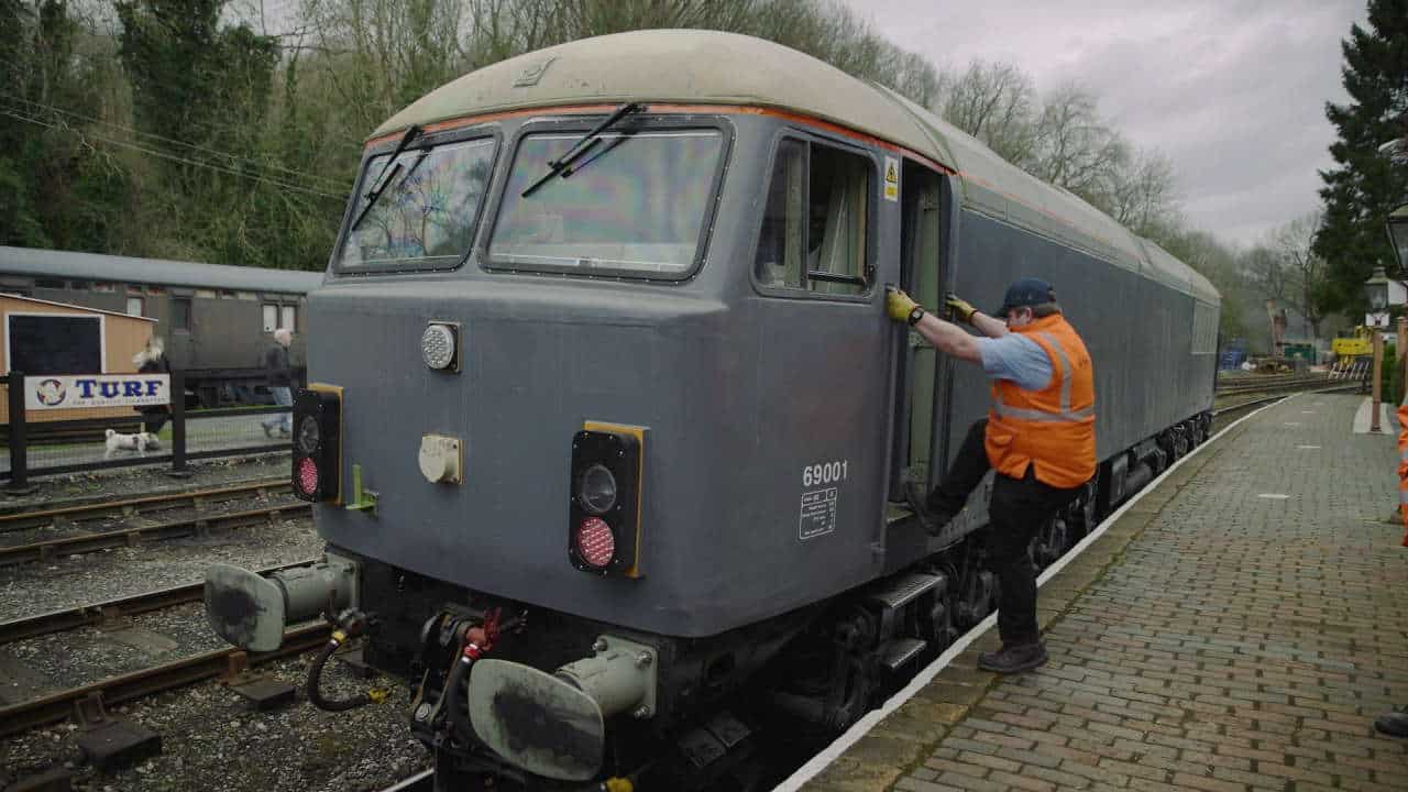 Class 69 69001 on test at the Severn Valley Railway