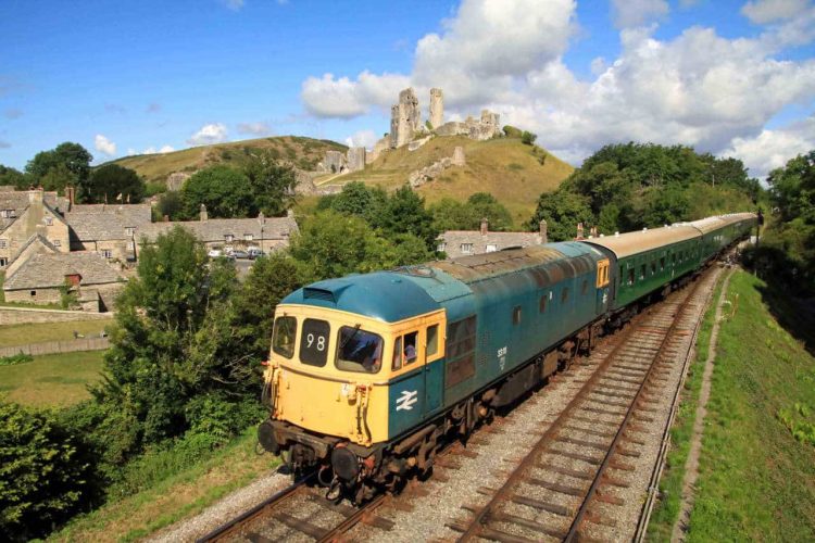 Class 33 111 at Corfe Castle