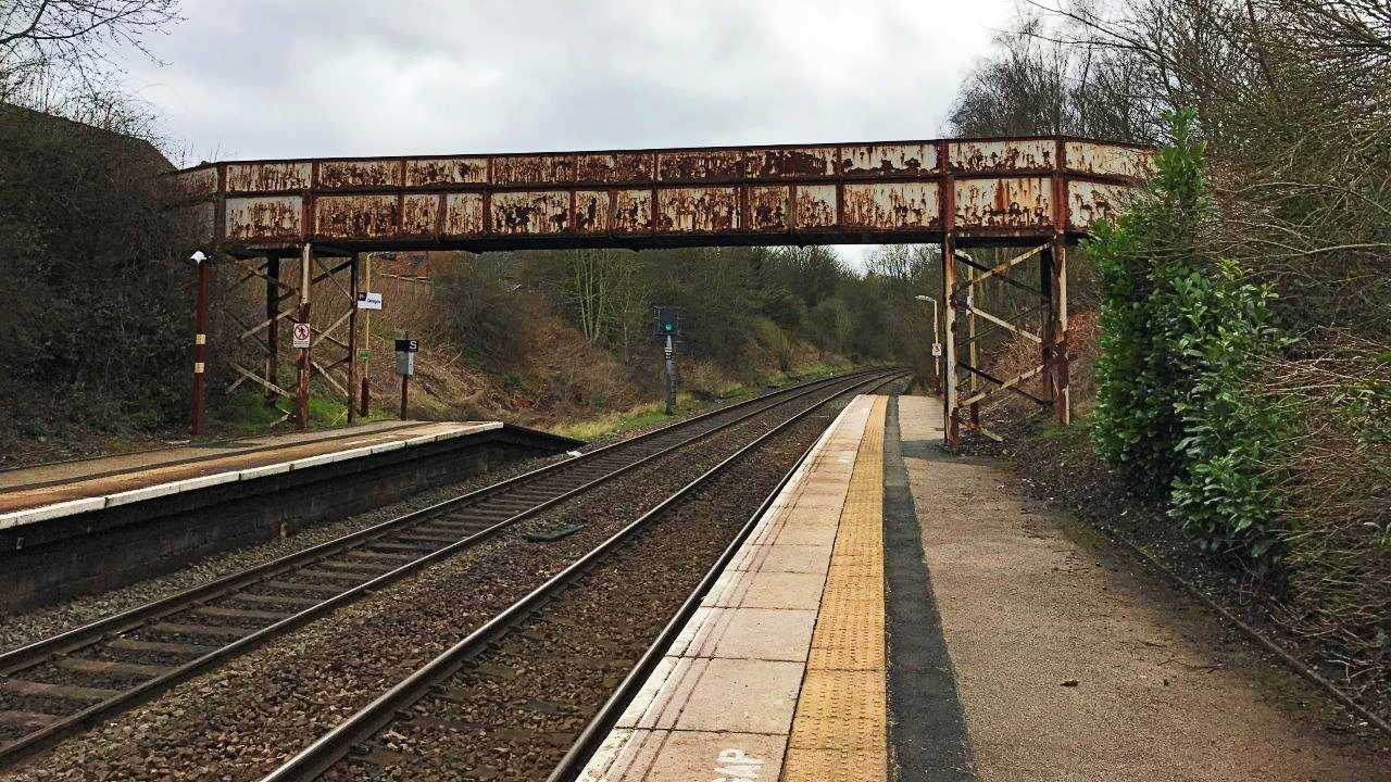 Footbridge to be replaced at Oakengates Station