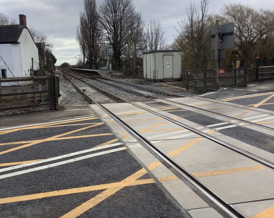 Swineshead level crossing