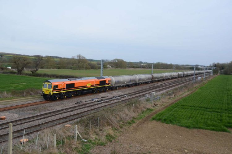 Freightliner train at Harrowden Junction