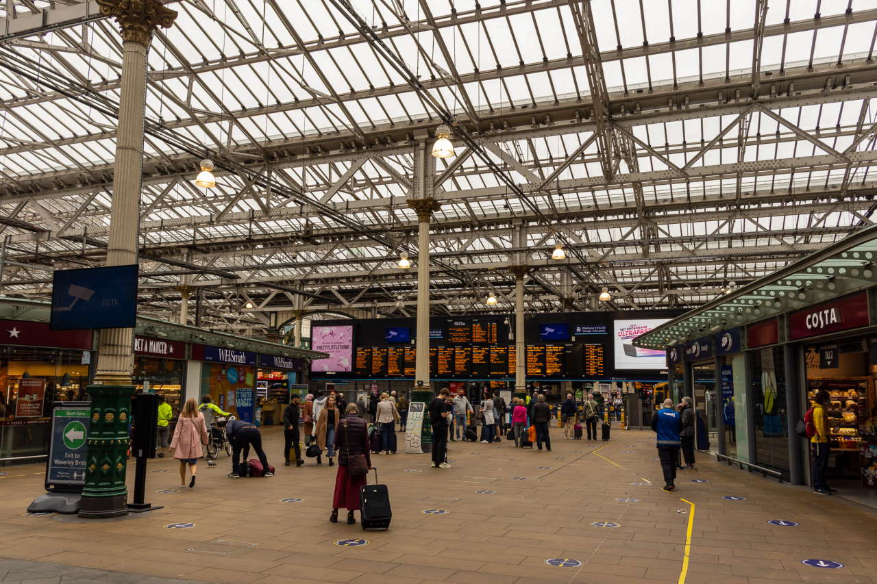 Wi-Fi upgraded at Edinburgh Waverley station