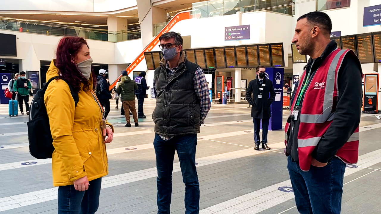 Shelter Outreach visit Birmingham New Street (1)