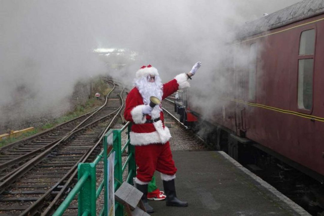 santa on the end of the platform