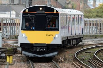 Great Western Railway signs up with Vivarail to pilot new battery-charging technology