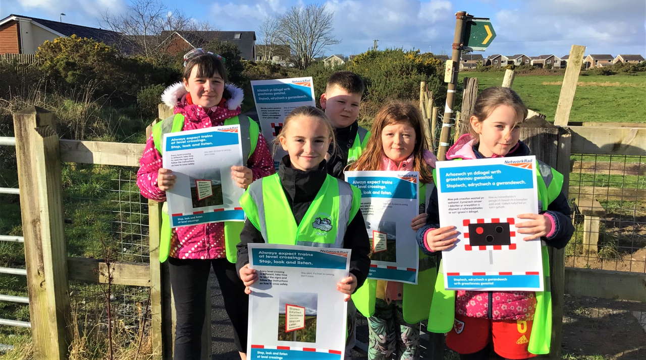 Harlech level crossing pupils