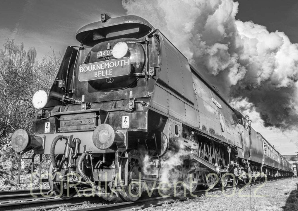 34072 257 Squadron departs Loughborough, Great Central Railway