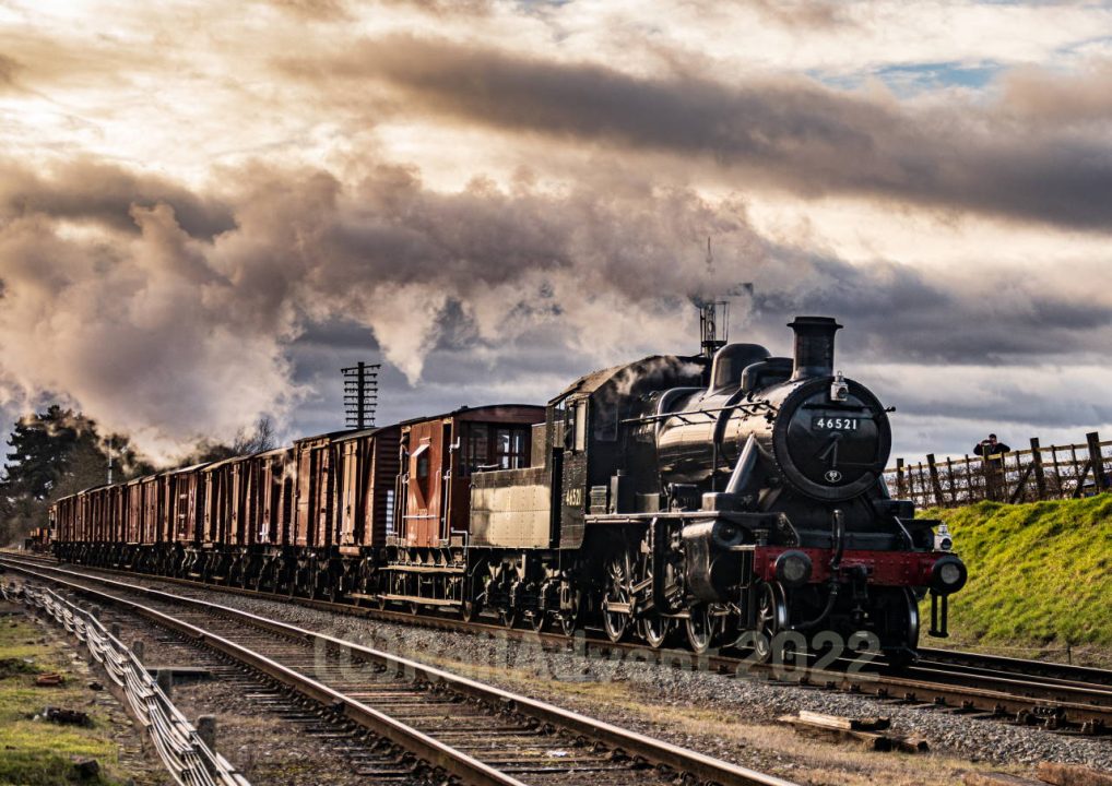 46521 arrives into Quorn & Woodhouse, Great Central Railway