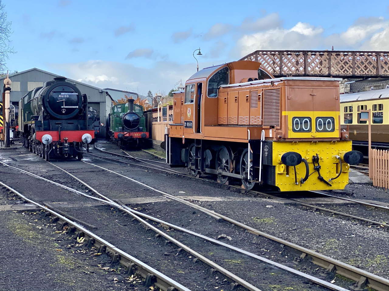 D9551 rests after shunting in Bridgnorth yard on 31st October 2020.