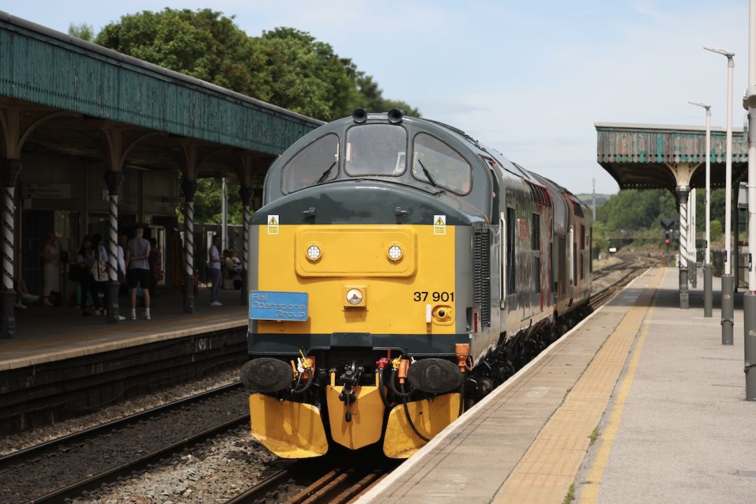 Class 37 37901 Mirrlees Pioneer returning to the mainline on the 16th of June 2022