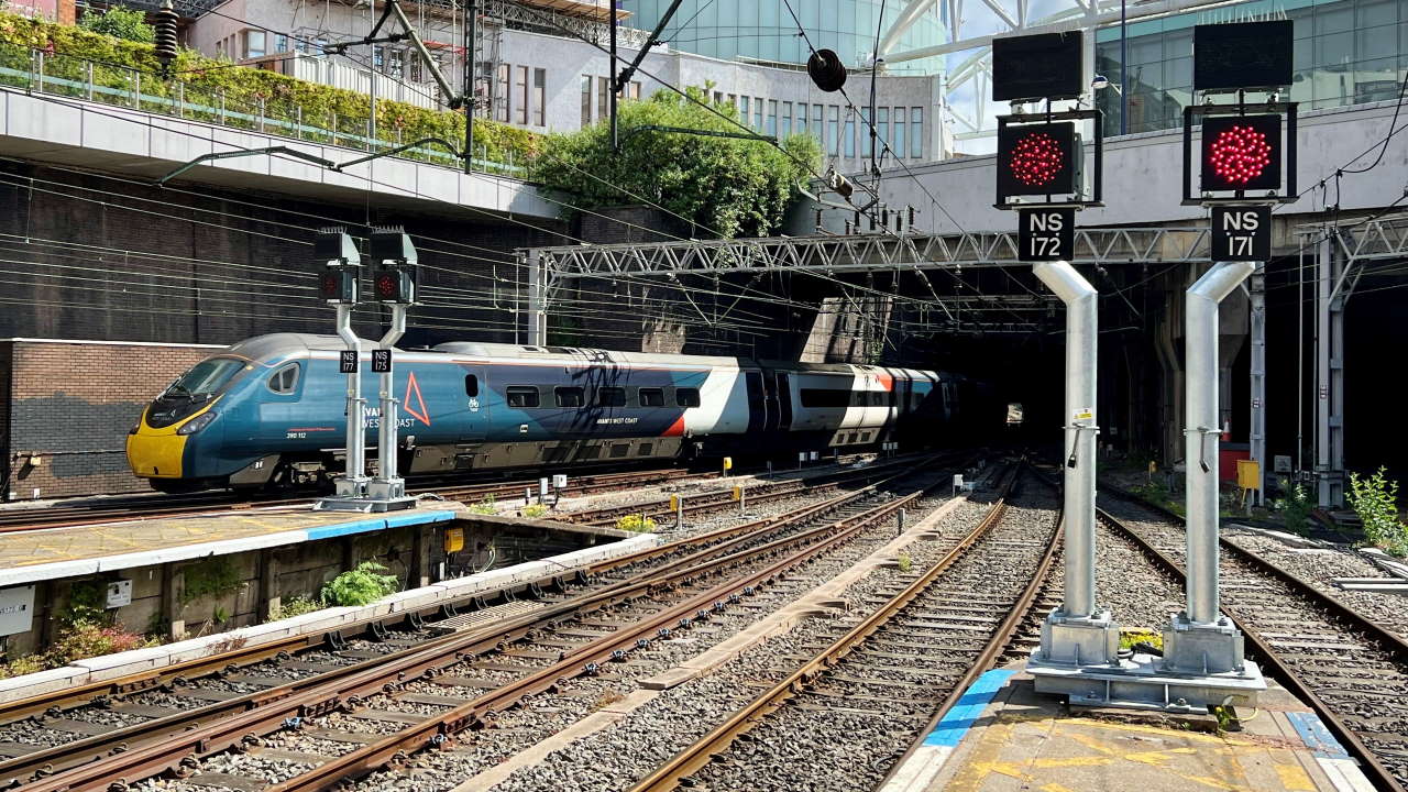 Alterations to Birmingham trains as station roof undergoes