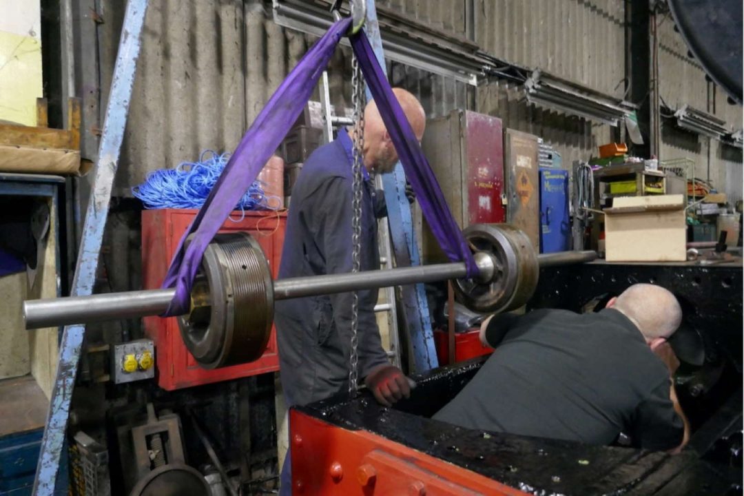 Fitting the Valves // Credit 4253 Locomotive Company Ltd