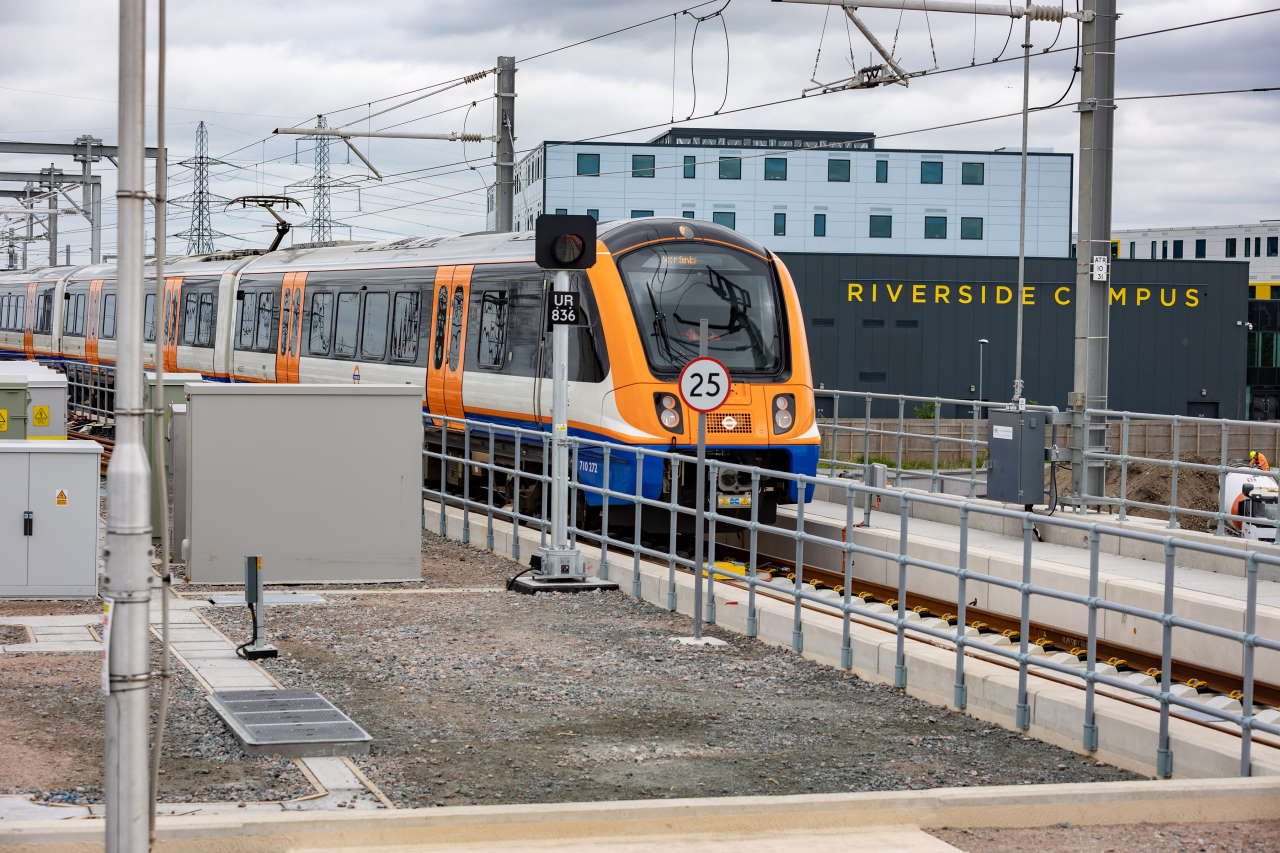 BRE train entering station