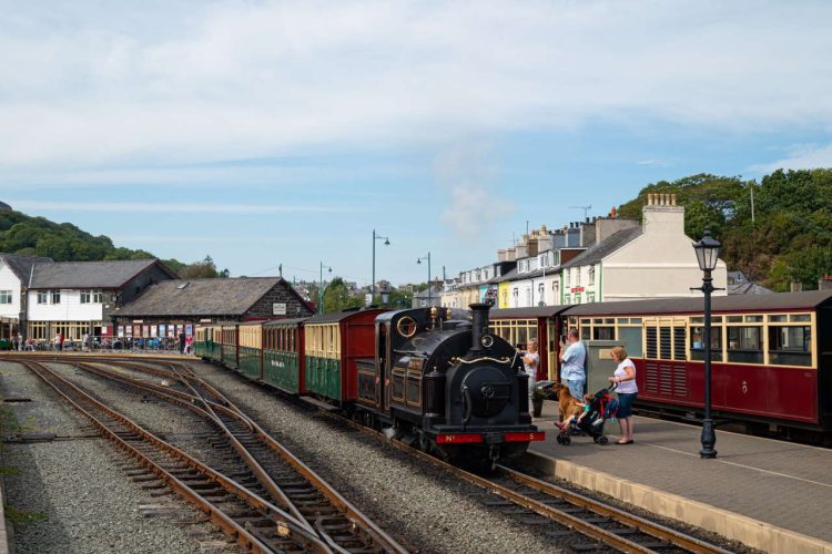 Welsh Pony departs Porthmadog with the 13.15 'Woodland Wanderer' service