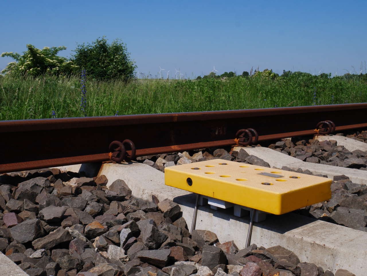 Alstom ELS 96 wheel detection system.