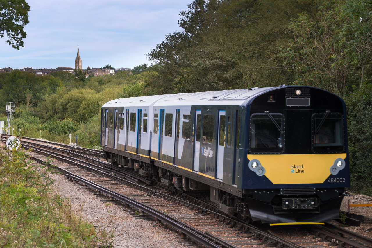 Island Line 484 Train 10