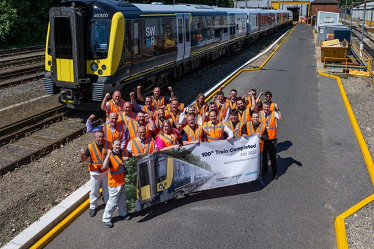 south-western-railway-unveils-100th-desiro-unit-to-be-repainted-news-news-railpage