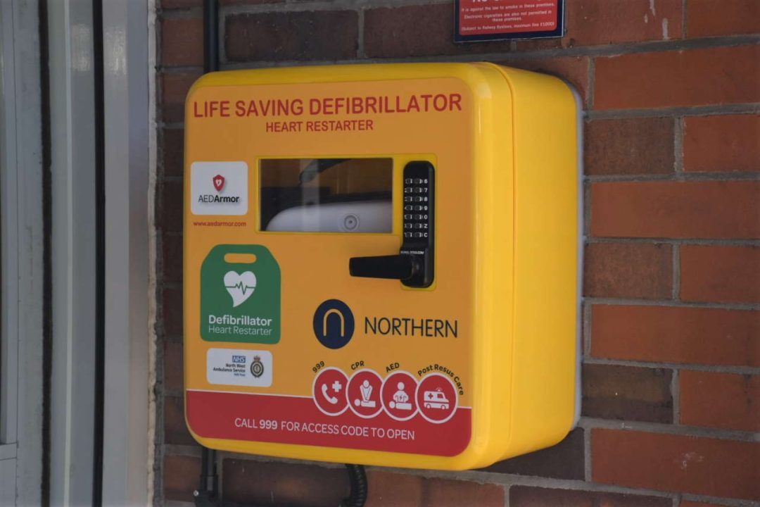 Defibrillator