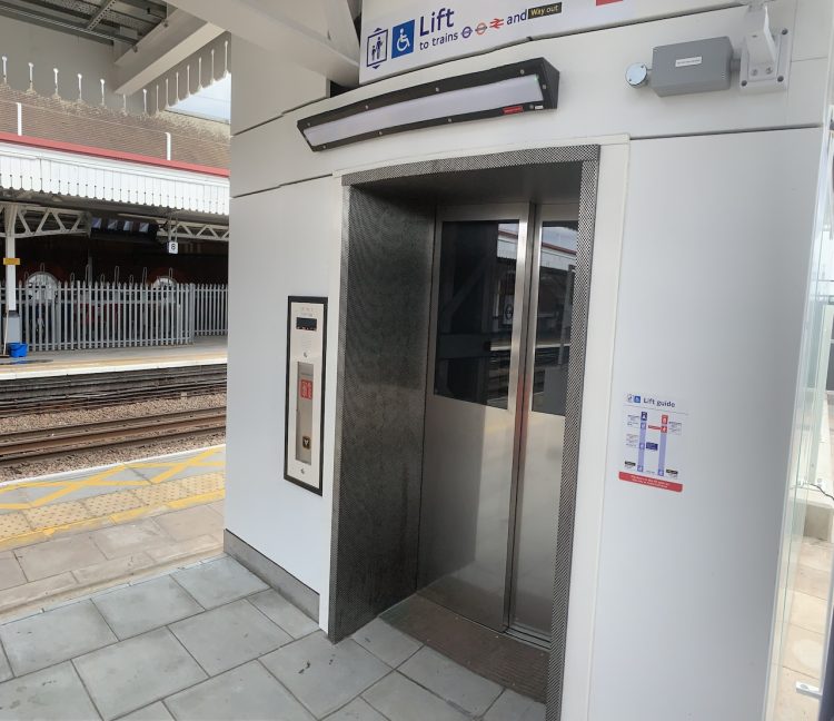 Platform 4 Lift at Romford